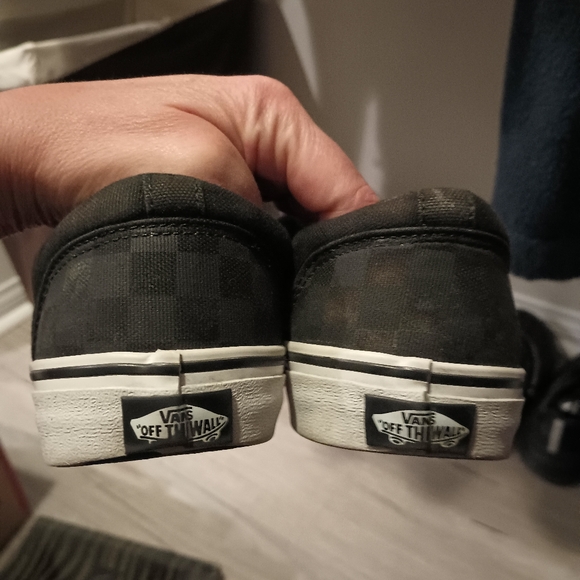 Vans - Picture 4 of 5